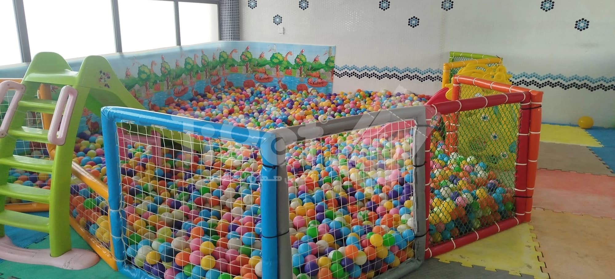 اتاق بازی کودک استخر خلیج فارس قم