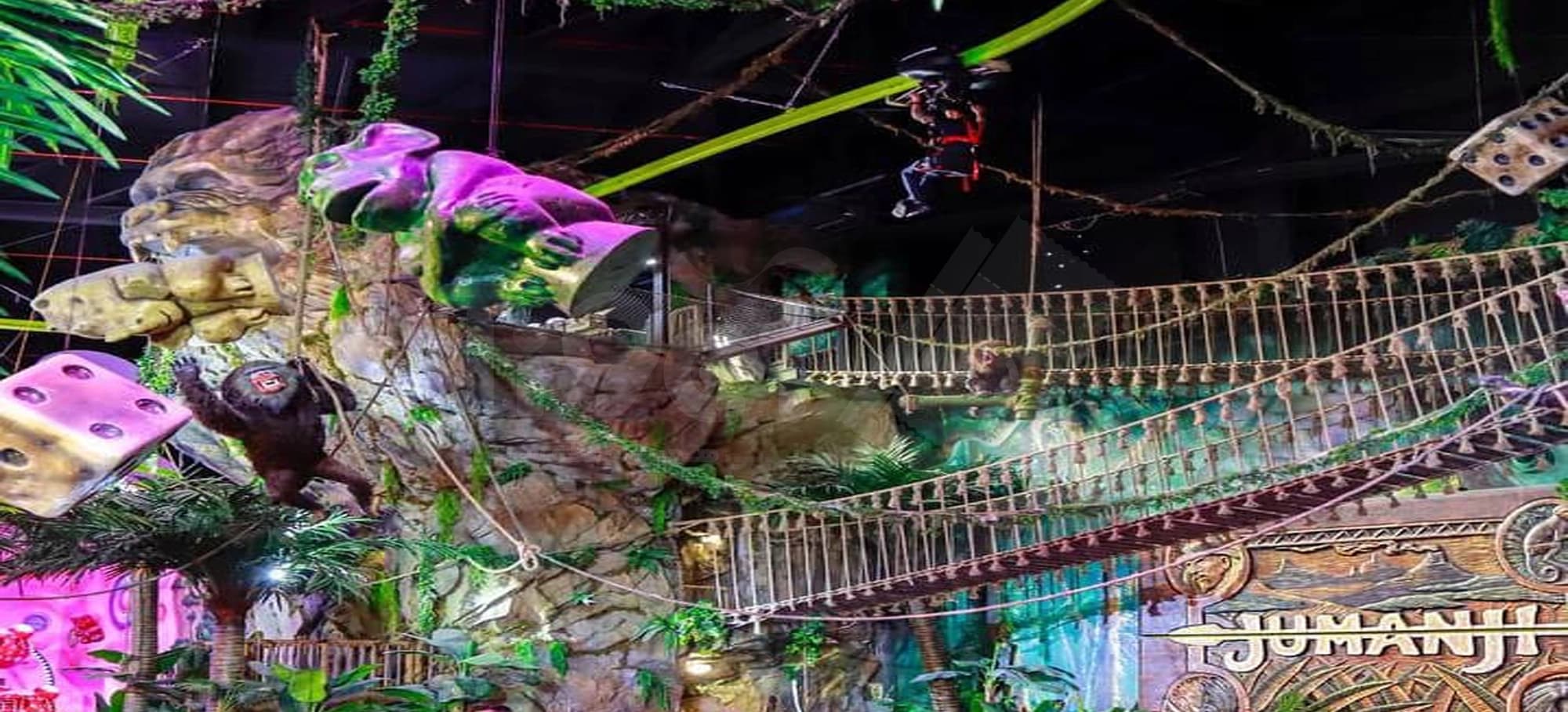 فضای تم پارک تریل کیش