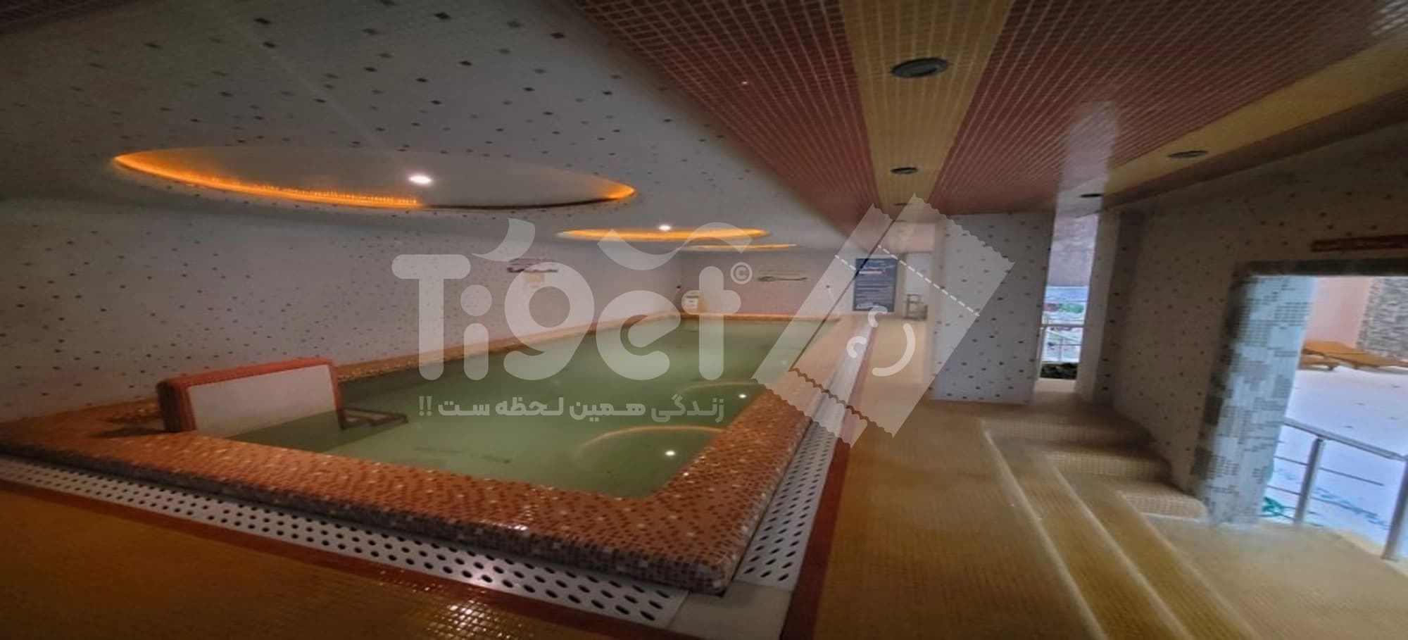 حوض استخر قصر آبی قم